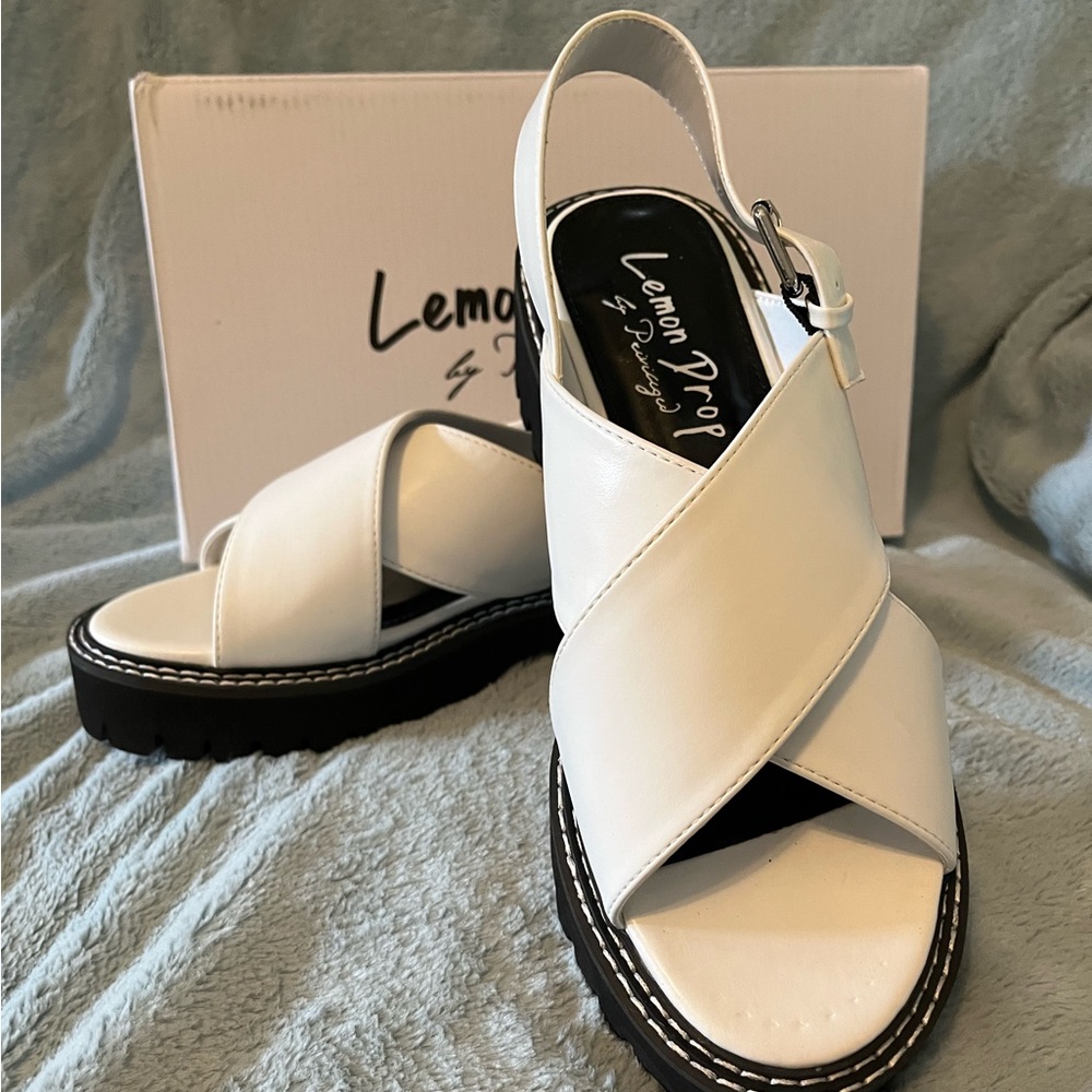 Lemon Drop by Privileged White Jeremiah Gladiator Sandals. NIB. SZ 8